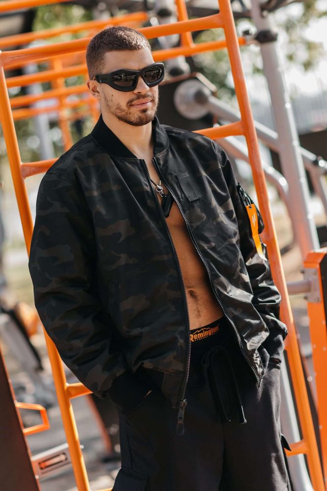 Почему стоит выбрать куртку Remington Airman Gray для города: анализ практичности и стиля